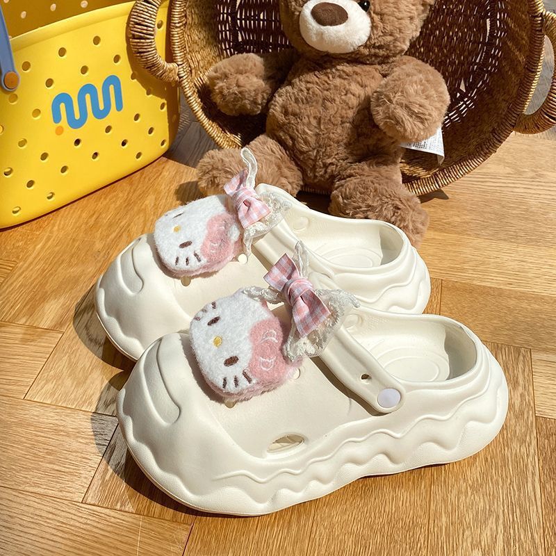 Cute Cartoon Hello Kitty Clogs for Women, Summer Thick-Soled Height-Increasing Non-Slip Beach Clogs with a Soft Stepping Feel