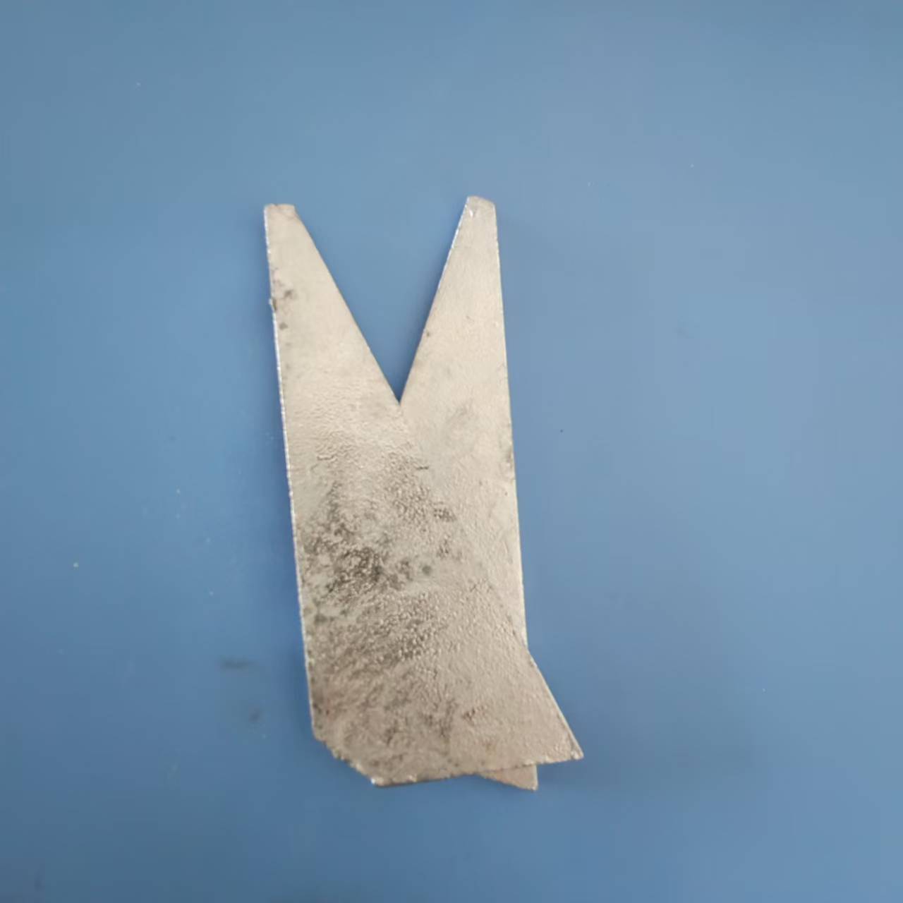 厂家批发热镀锌加筋板阳光房太阳能方管立柱预埋件加劲板桥式