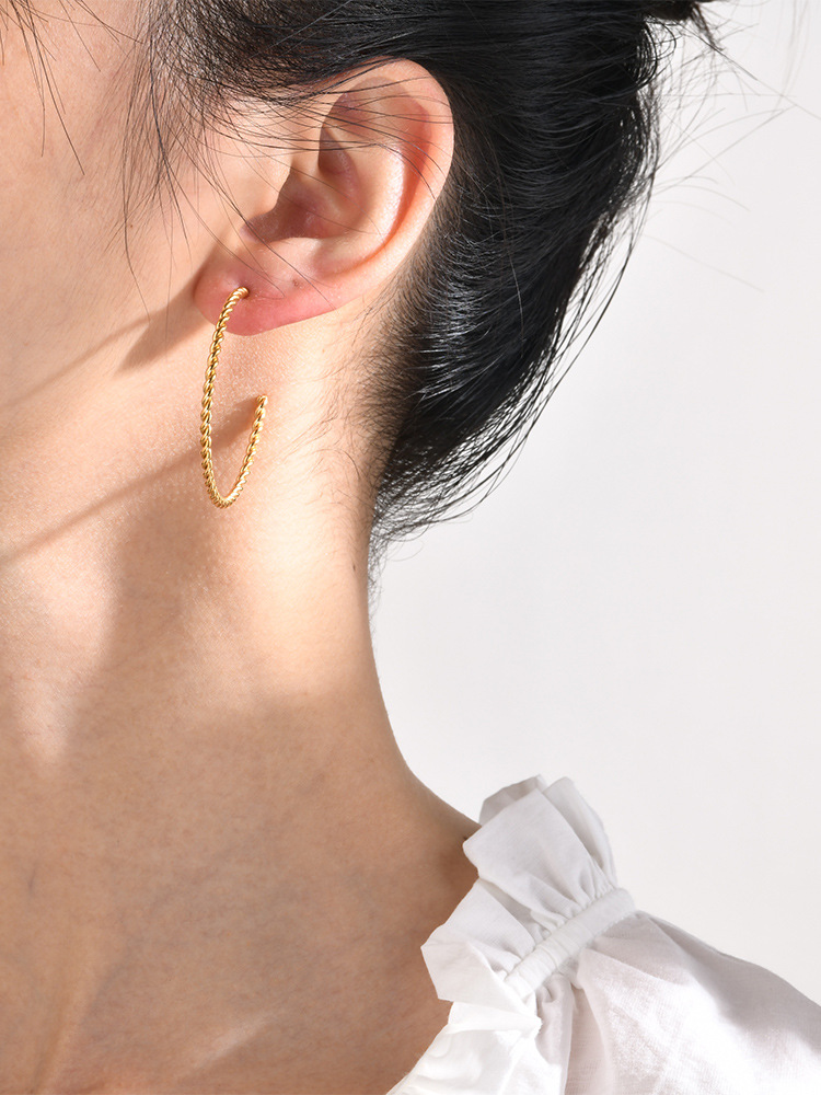 1 Pair Simple Style C Shape Twist Plating 304 Stainless Steel Gold Plated Ear Studs display picture 2