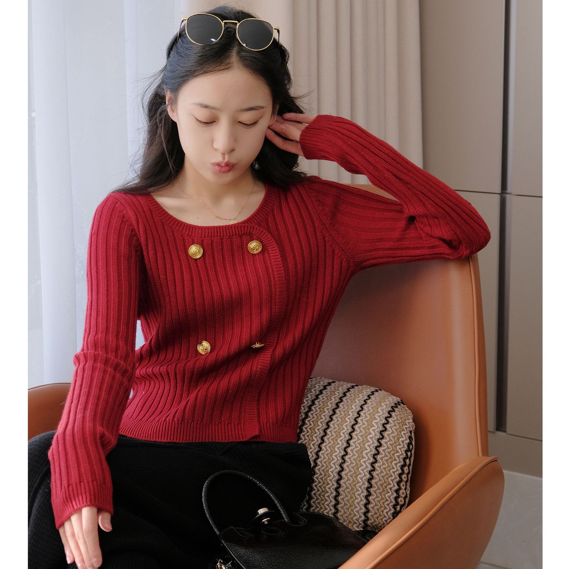 New year's Jersey!Yan value Scheming square neck Gold buckle Self cultivation Show thin wool Hang Article knitting Cardigan sweater