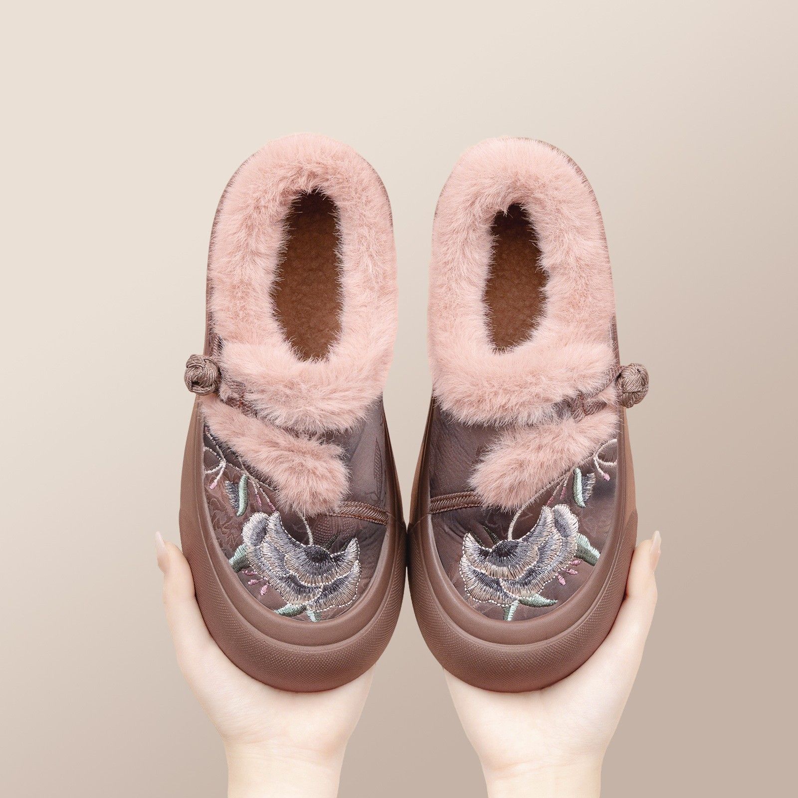 Zapatos de algodón de mujer invierno bordado botas de nieve de poliuretano botas de algodón caliente a prueba de frío botas de algodón con lana gruesa