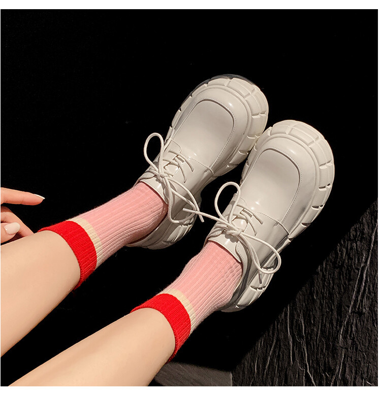 Giày lười nữ da bò phối dây buộc chéo đế xuồng platform phong cách Anh quốc — Màu Đen Hạt mở viền, Màu đen da bò mờ, Màu trắng chi tiết 60