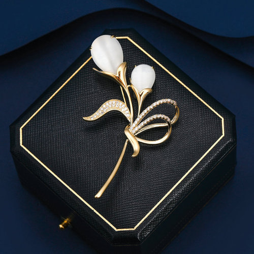 Winter sweater coat coat accessories corsage fixed clothing cardigan pin flower opal tulip brooch