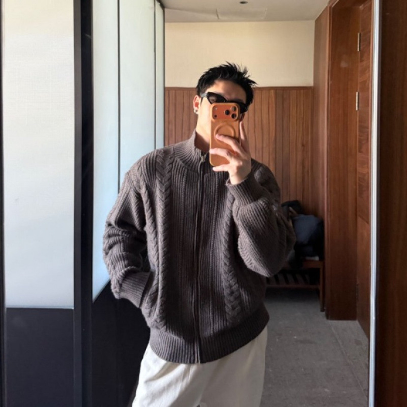 Auticup Old Money Style Thick Knit Cable Cardigan Half-High Collar Heavy Warm Sweater Coat Autumn Winter Thickened Jacket Auticup Old Money Style Thick Knit Cable Cardigan Half-High Collar Heavy Warm Sweater Coat Autumn Winter Thickened Jacket