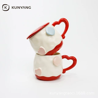 跨境陶瓷杯心型把可定制创意立体浮雕礼品水杯家用咖啡杯带盖子