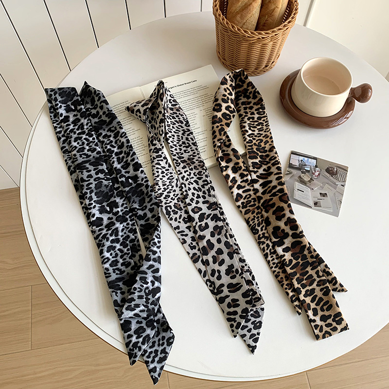 Primavera y otoño bufandas de seda de leopardo nuevo cuello retrógrado bufandas de muñeca delgada cinturón de moda correa de pelo correa de pelo