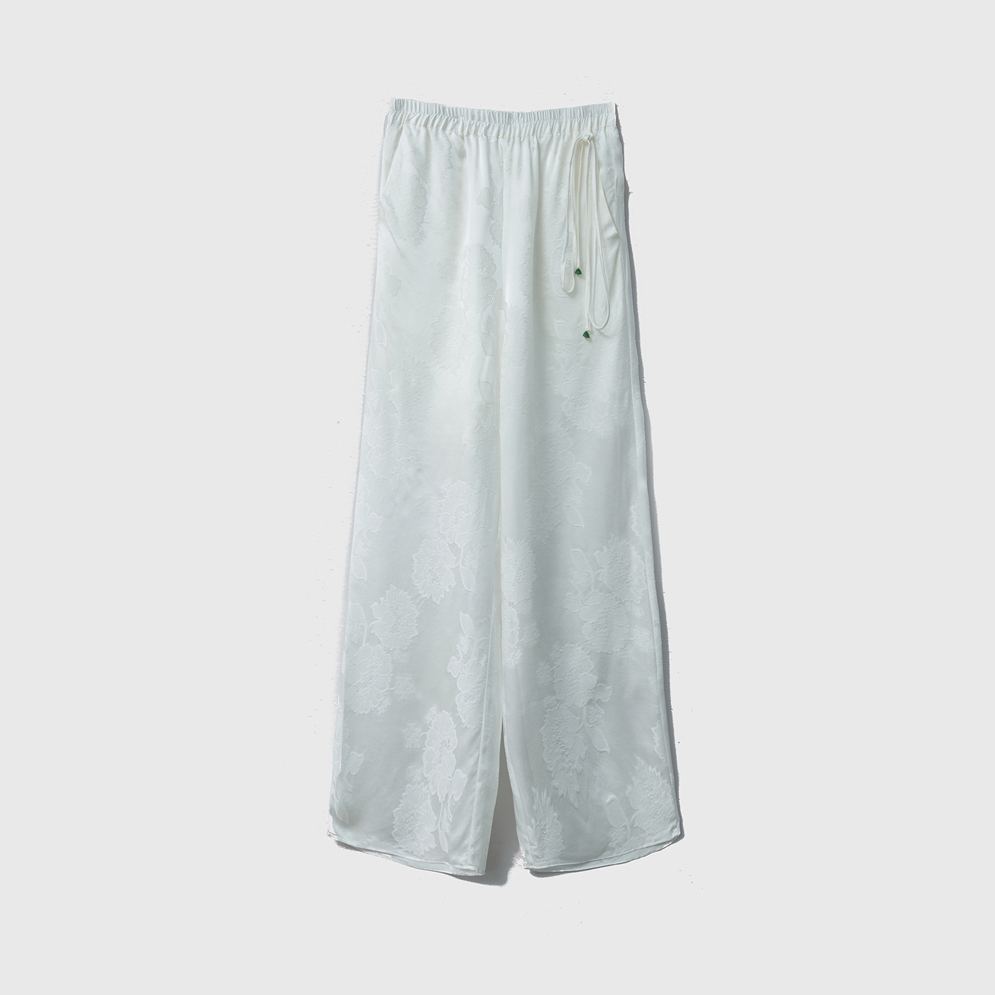화이트 자카드