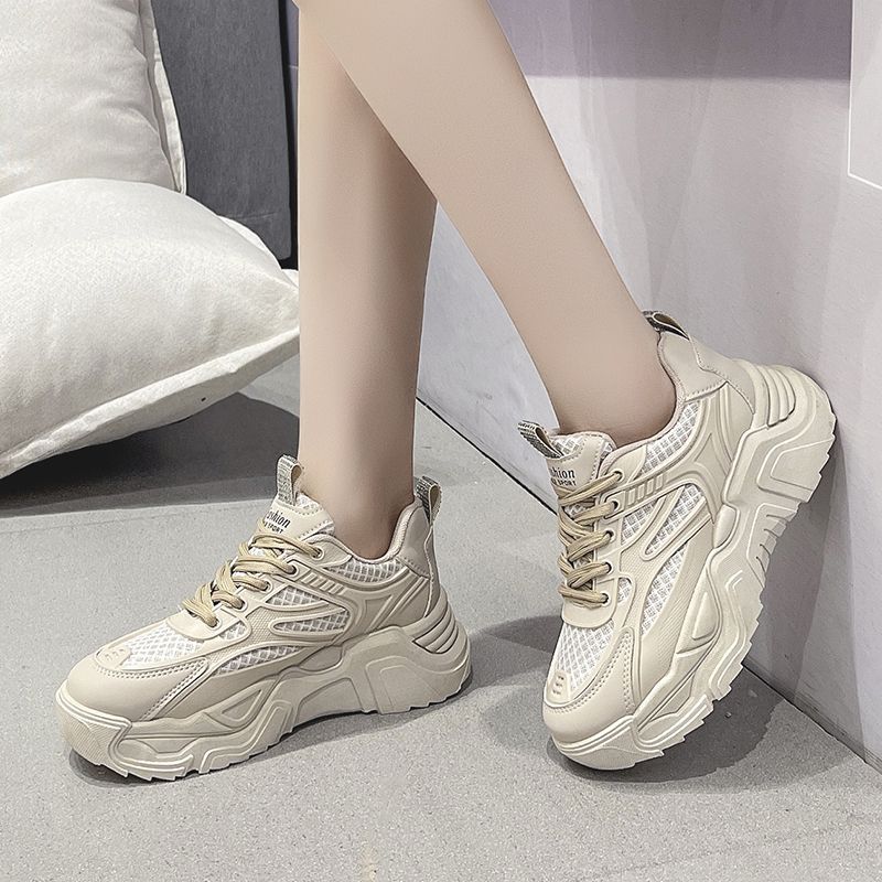 Zapatos de moda para mujeres 2024 nueva primavera y otoño versátil con suela gruesa zapatos de estilo portugués explosivo zapatos deportivos pequeños