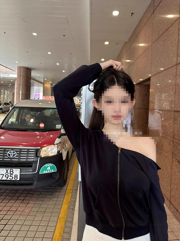 早安樊樊把妹王白色连帽卫衣拉链外套女薄款斜肩短款开衫上衣|undefined