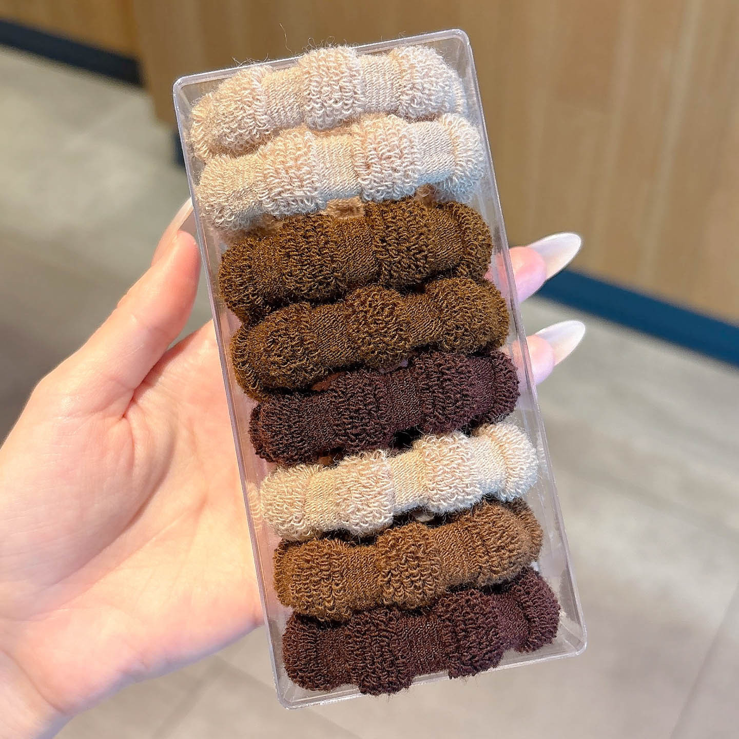 8 brown hair ties