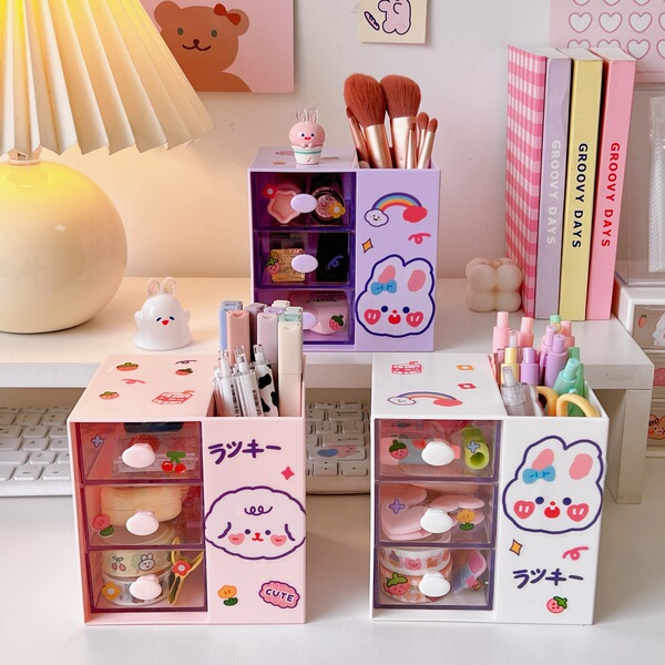 Cartoon cute fashionable pens holder