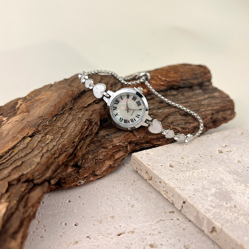 Bracelet en alliage de quartz pour femmes, nouvelle niche, avec diamant incrusté de diamants, montre en forme de cœur, petit cadran, table de tempérament_voghion.com