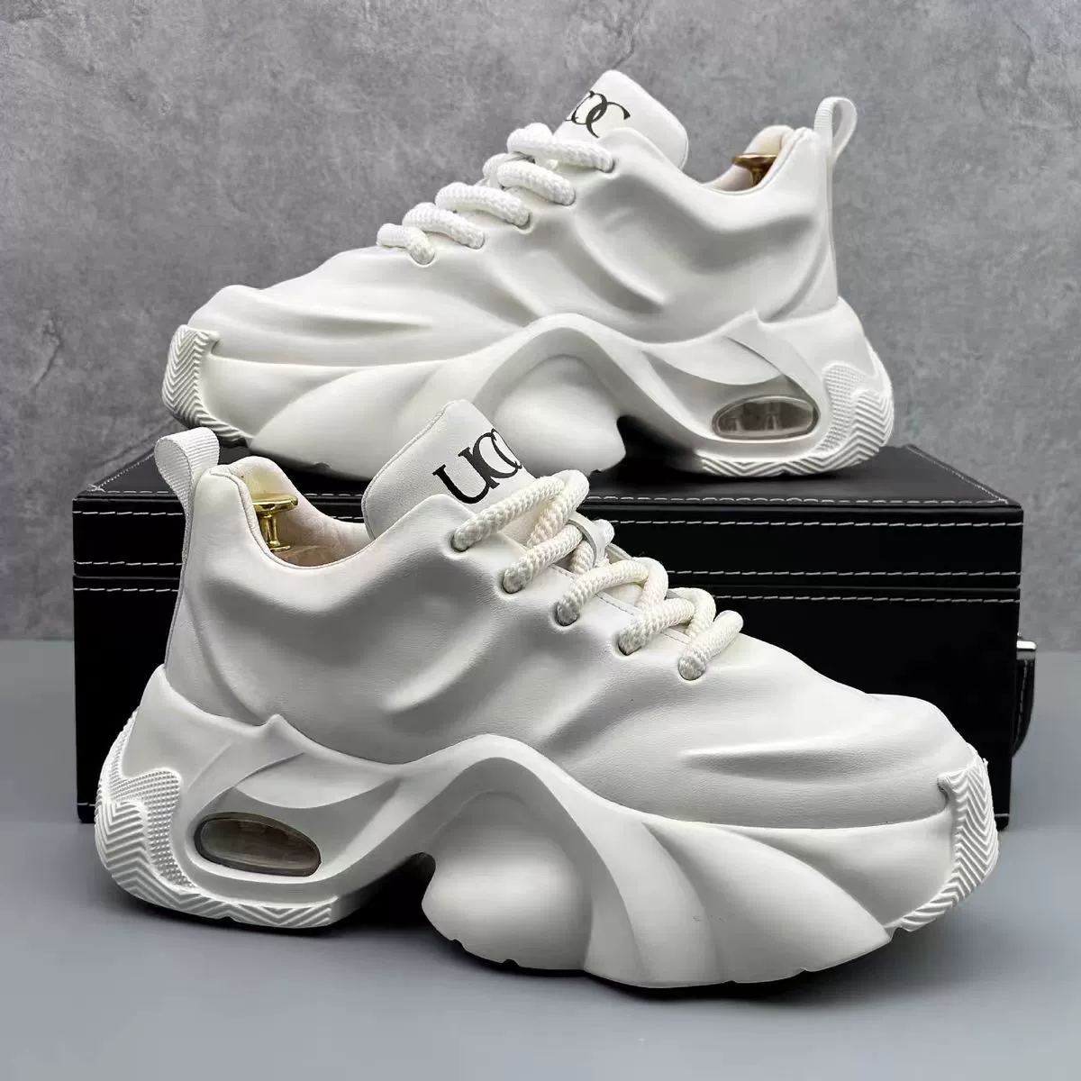 Трансграничные модели встряхивания плюс размер 2024 новые мужские туфли папы туфли на толстой подошве модные дикие повседневные кроссовки спорт