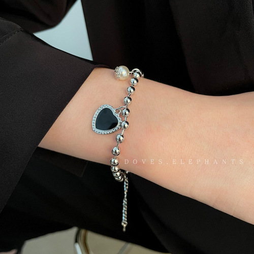 Black Love Pearl Metal Bracelet Women's Ins Niche Design Hand Accessories Light Luxury Cold Style Sweet and Cool Accessories
