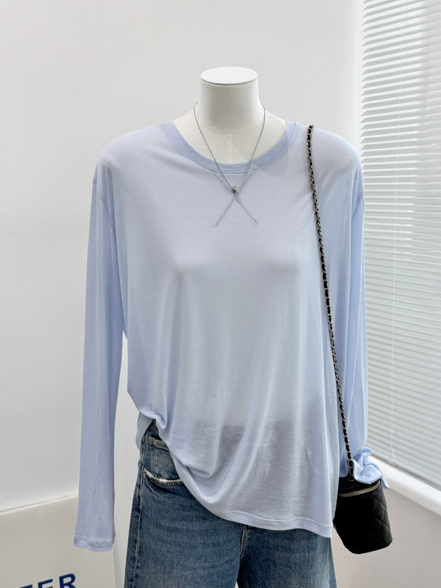 Lyocell Long-Sleeved T-Shirt for Women, Summer Thin Ice Silk Round-Neck Base Shirt, Loose Air-Conditioning Sun Protection Cover-Up Knitwear