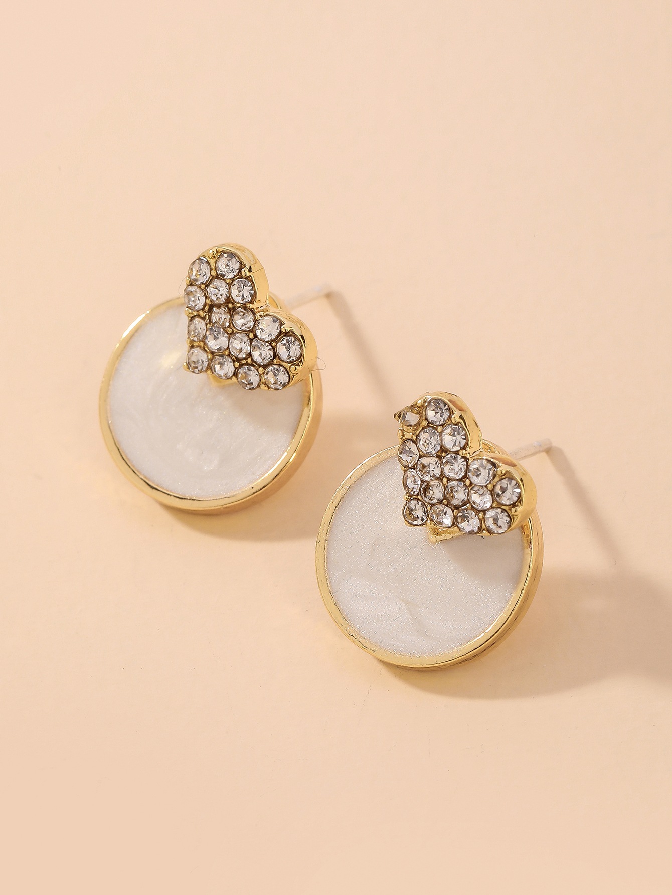 Korean Full Diamond Shell Heart Earrings display picture 7