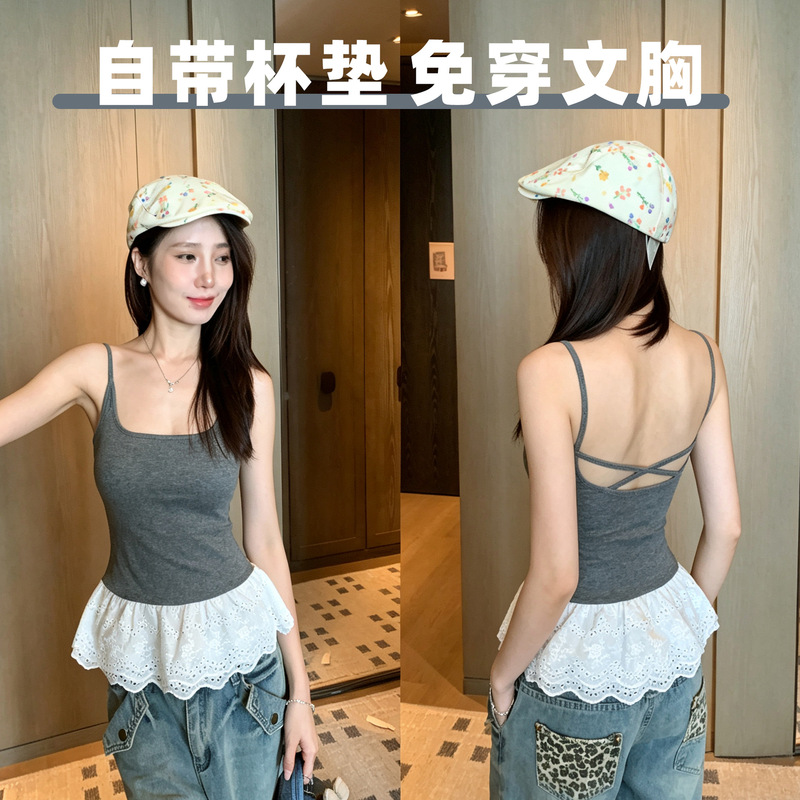 Lace-trimmed U-neck tank top with detachable chest pads, summer cross-back thin straps, versatile for commuting and outings Lace-trimmed U-neck tank top with detachable chest pads, summer cross-back thin straps, versatile for commuting and outings