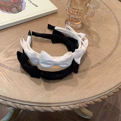 Light Luxury Hepburn-style Bow Hairband for Women, New Online Celebrity Design, High-Top Hair Clip with French-inspired Pressure Design — Trendy and Chic
