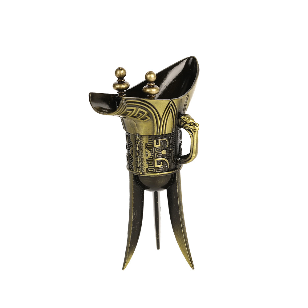 Metal crafts imitation bronze triangular cup small creative…