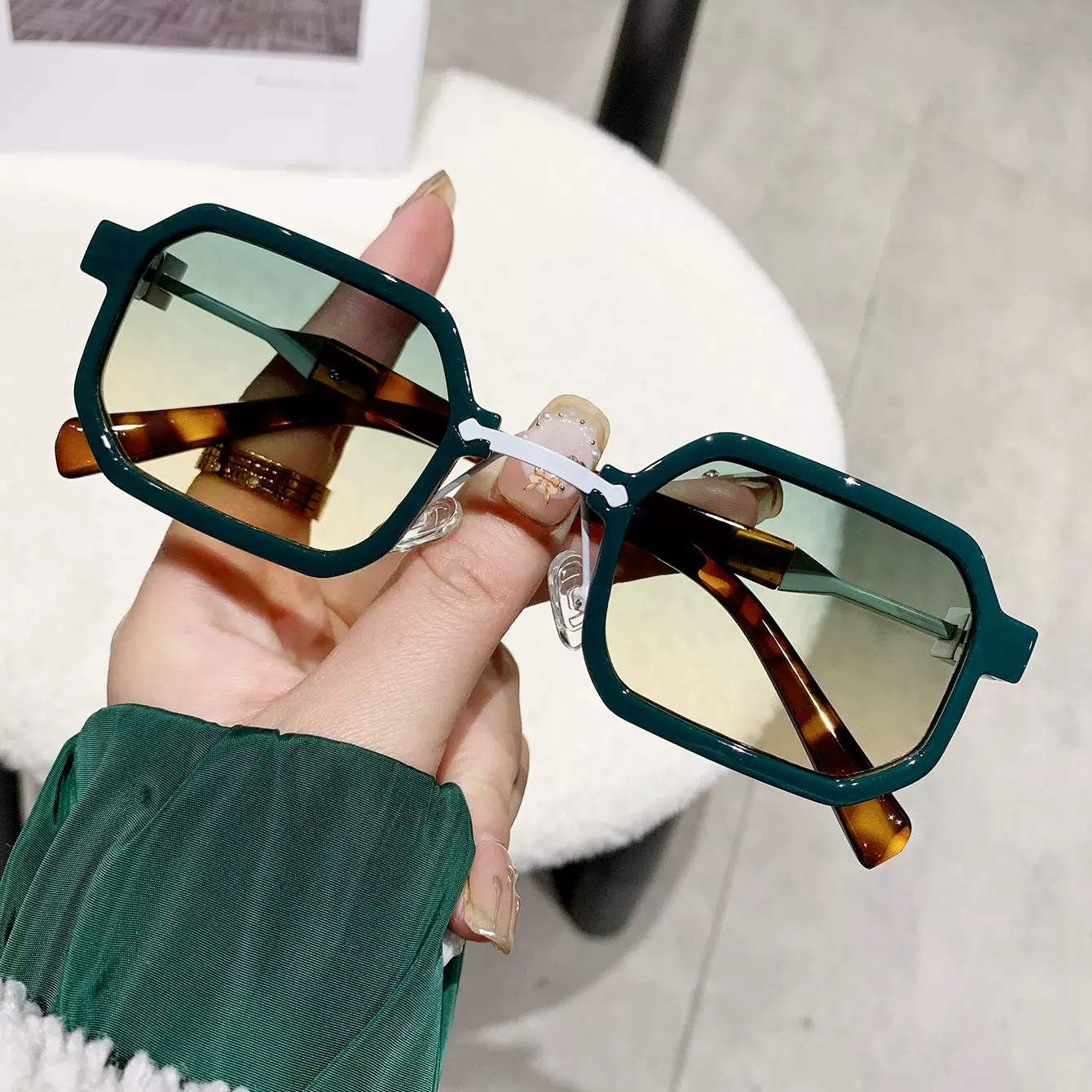 新款复古嘻哈小方框精致太阳眼镜 ins欧美高级防晒防紫外线墨镜潮