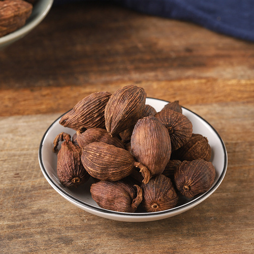 Boil the braised meat with a full set of hot pot base spices, including Sichuan peppercorns, cardamom, and fragrant fruits. Wholesale.