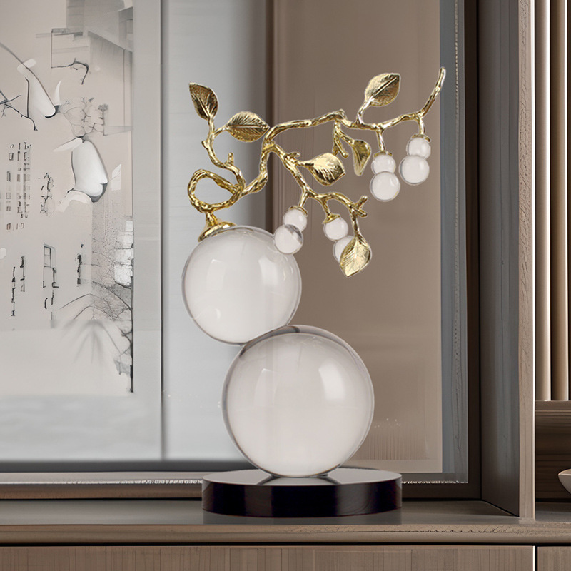 贅沢でシンプルな現代の招財ひょうたんはリビングルームの酒場の装飾品を飾って新しい家のプレゼントを運ぶ