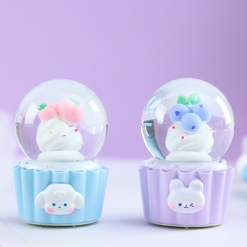 생기 넘치는 과일 케이크, 크리스털 미니 디저트, 빛나는 유리 공, 절묘한 소녀 침실 장식