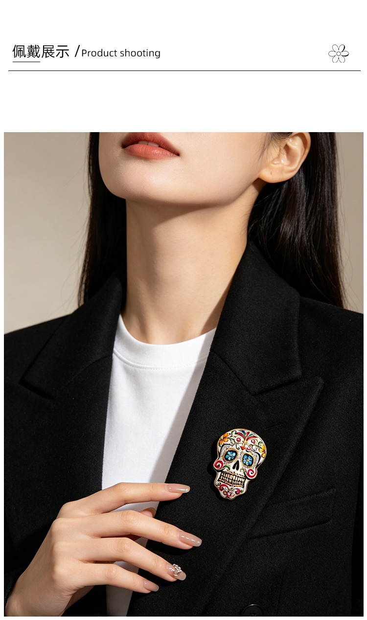 Original Day of the Dead Sugar Skull Brooch with Enamel and Diamond Inlay, Floral Design, Unique Gothic Style, Unisex Suit Decoration Pin