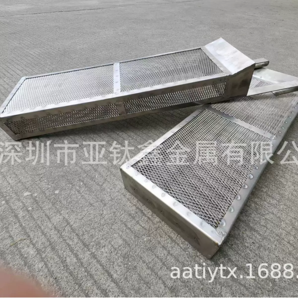 亚钛鑫厂家专业定制电镀设备钛篮 清洗篮电解各种工件 方形钛锆篮