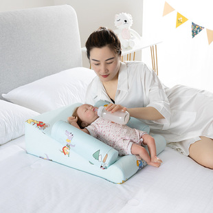 Anti-spitting milk slope pad baby bed middle bed nursing artifact newborn anti-choking milk pillow baby anti-overflow milk sleeping pad