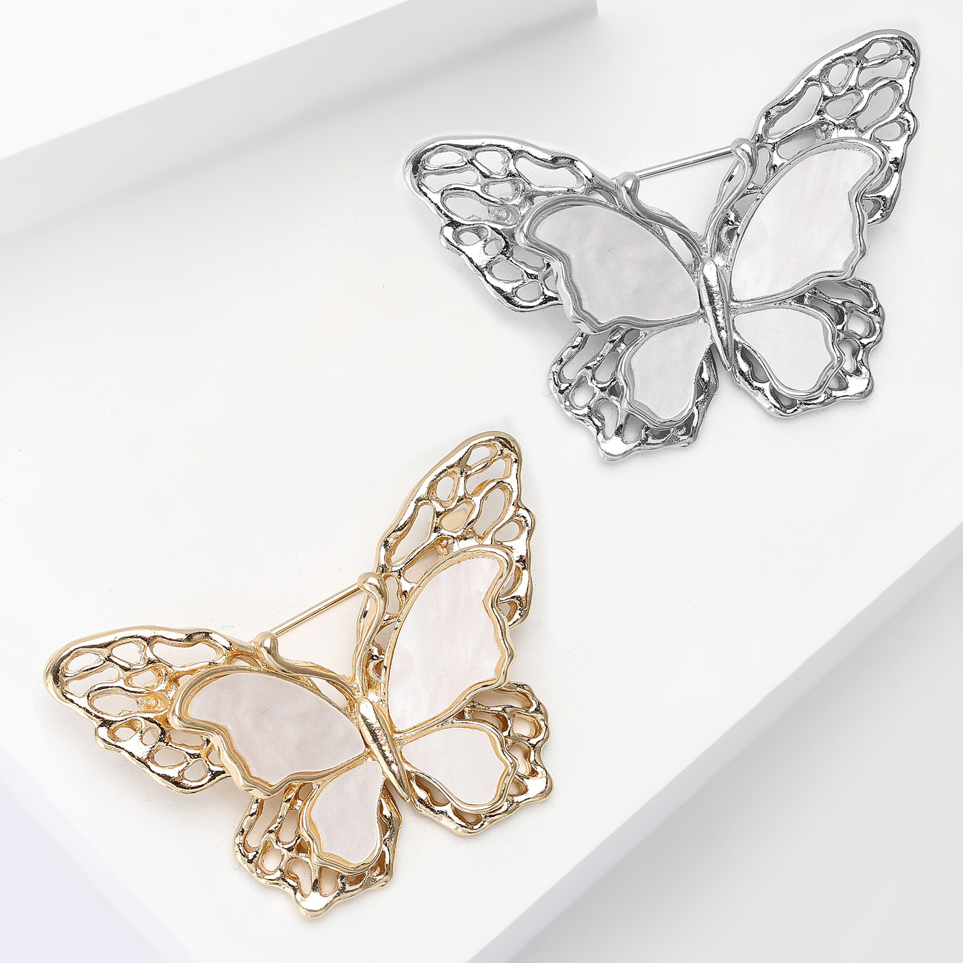 Elegante Schmetterlingsbrosche Doppellagig Perlmutt Schmuck_voghion.com
