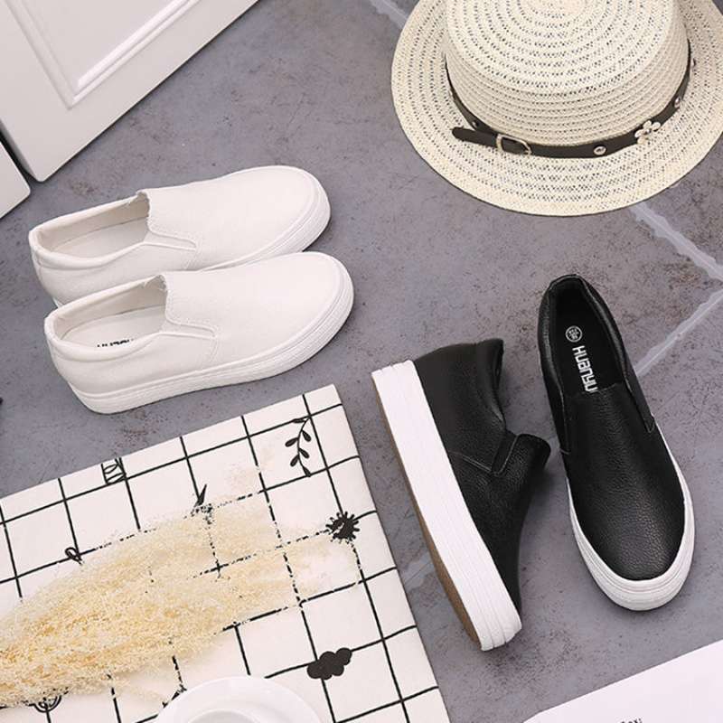 2025 otoño nuevo estilo blanco casual de un pie zapatos de mujer de fondo grueso estilo occidental amor zapatos blancos perezosos