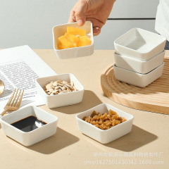 付料皿陶磁器角型小皿日本式味皿鍋付料碗商用創意焼肉調味料碗トランペット