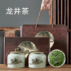 新しいお茶を厳選する前に龍井緑茶の高級茶のギフトボックスにお茶を入れて卸売りします。