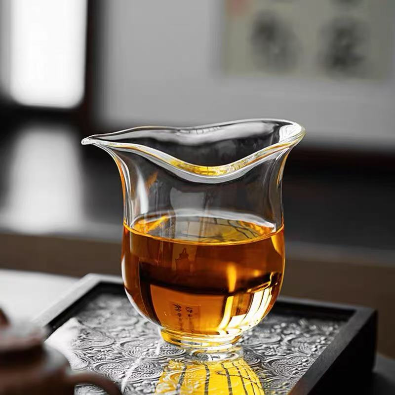 Household Kung Fu Tea Set, Thickened Heat-Resistant Glass Tea Sharing Pot, Handmade Anti-Scald Japanese-Style Tea Pitcher for Tea Ceremony