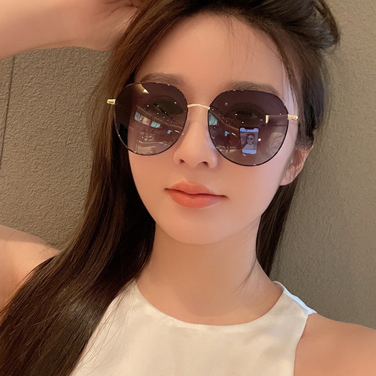 2024年新款墨镜女士高级感开车专用防紫外线太阳眼镜大脸显瘦近视