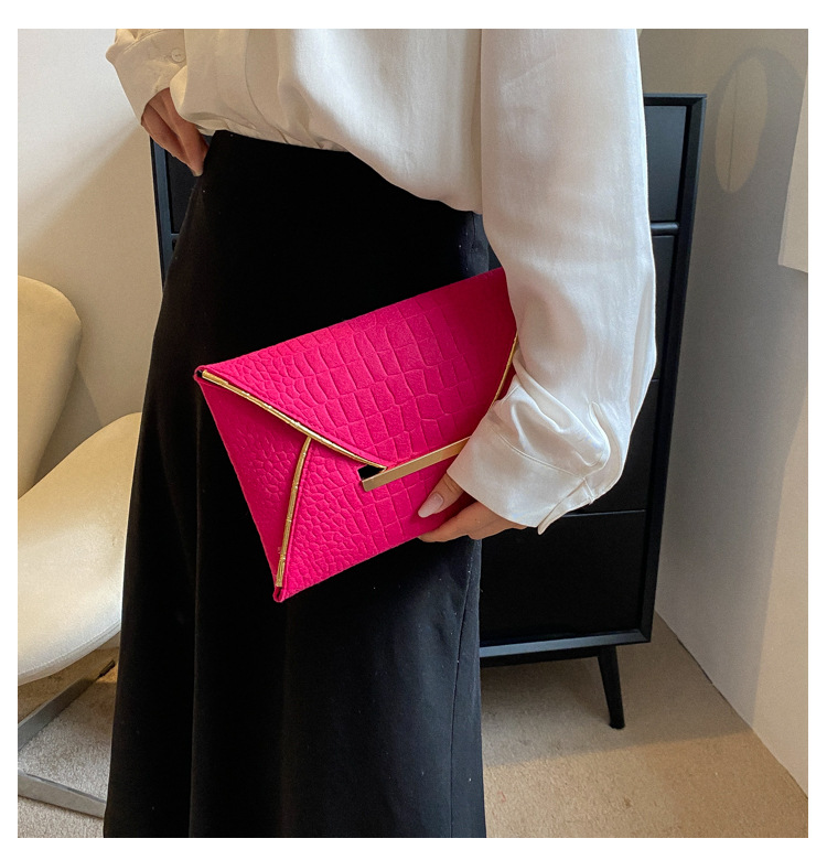 Foreign trade trend new envelope bag 2023 spring contrast color personalized clutch bag fashion simple foreign style women's bag_voghion.com