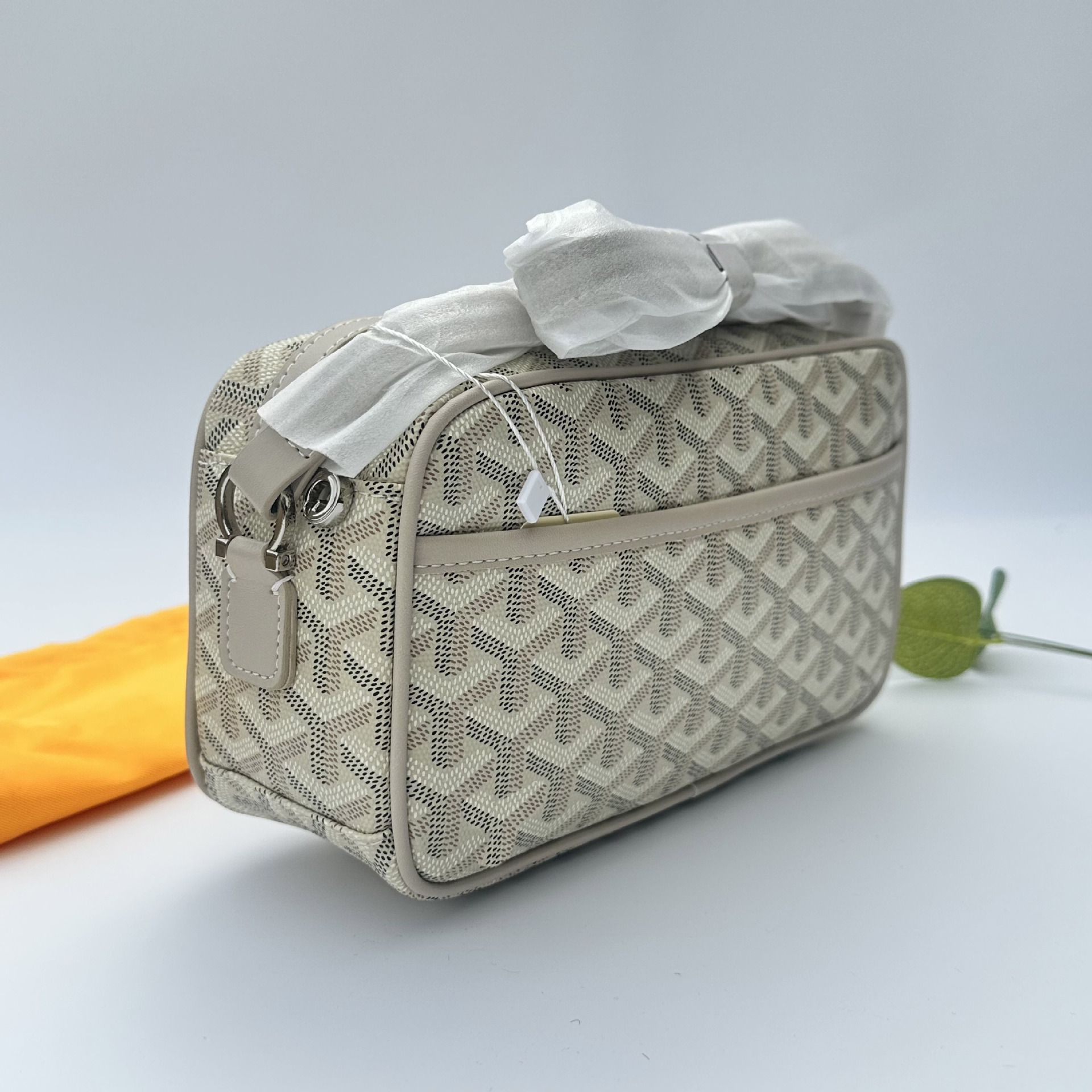 ゴヤ犬の歯の包みのファッションは版の高品質の韓国版のスターに対して同じ肩の斜めのショルダーの小さい方の包みのカメラの包みの現物を掛けます。