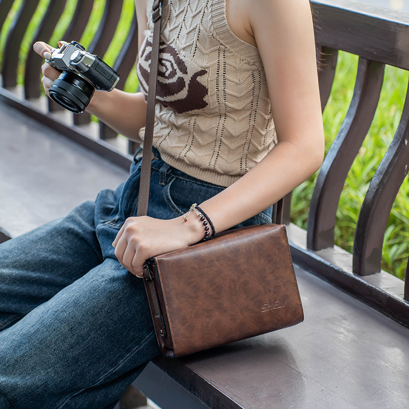 Cross-border foreign trade applicable to Fuji canon Nikon Sony shoulder leather retro camera bag micro single bag photography bag