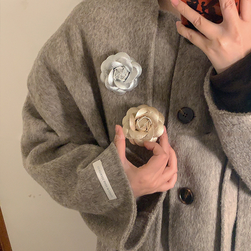 Camellia brooch ~ Chanel style high-grade leather unique retro French style 2024 new accessories corsage for women