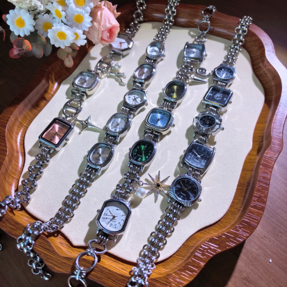 Personalized Original Niche Design Literary Retro Multi-Dial Pendant Necklace Quartz Watch Bracelet Stainless Steel Necklace Watch