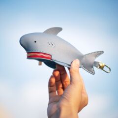 創意通用の鍵カバーはサメの鍵カバーを収納して、多機能の手作業の革製品を保護します。