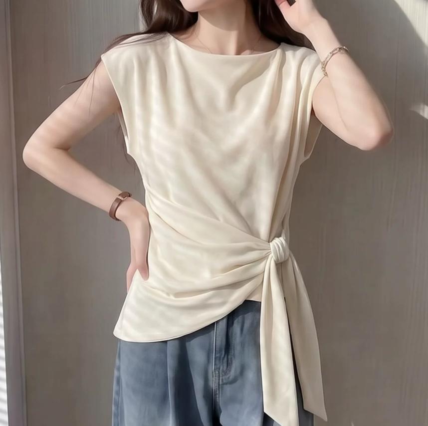 Áo thun nữ không tay thắt lưn bất quy tắc, phối dây rút eo, form ôm nhẹ — trắng ngà chi tiết 2