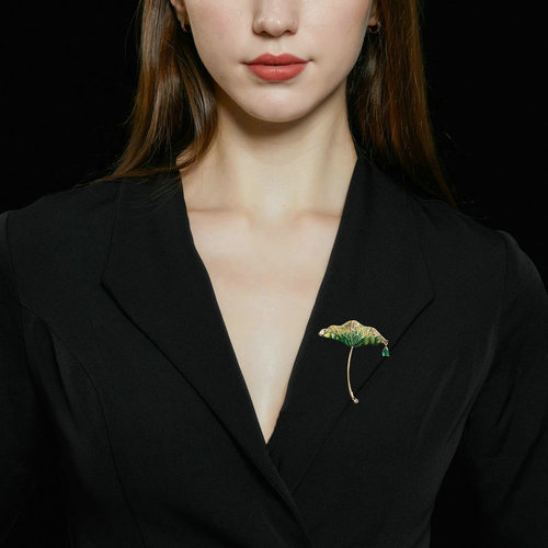 High-end cheongsam dress accessories rain lotus corsage zircon oil drop Chinese style elegant temperament water drop lotus leaf brooch