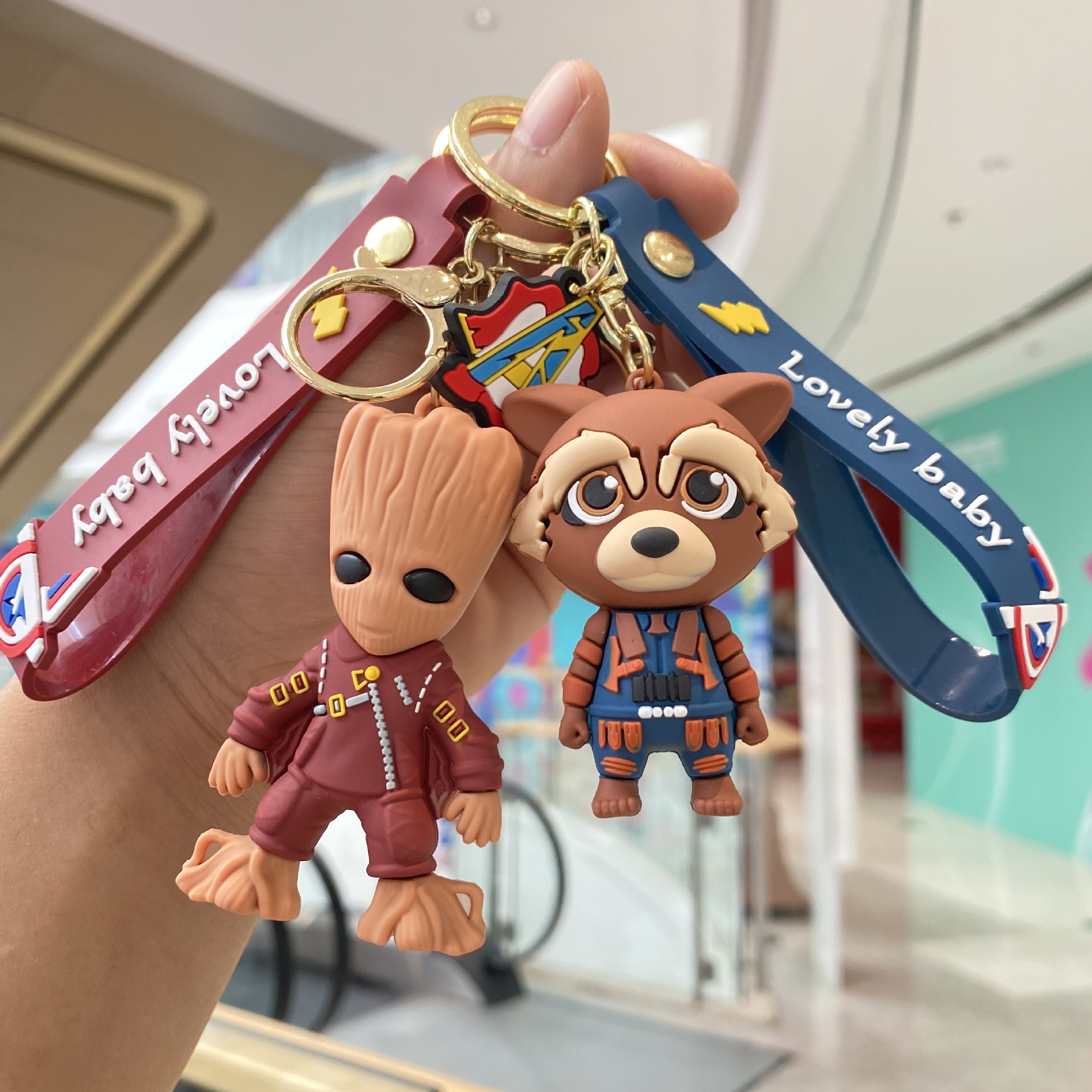 Galaxy Guard gruta pequeño árbol hombre llavero coche anime colgante mochila adornos muñeca máquina llavero