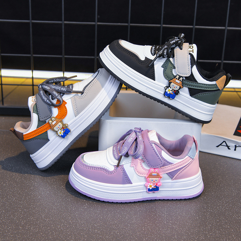 Children's sneakers