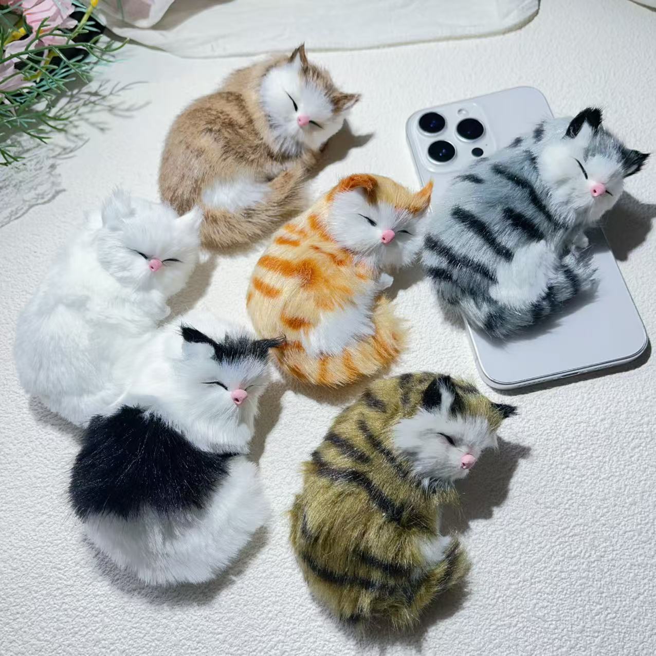 Cat Plastic Cute Airbag Bracket display picture 3