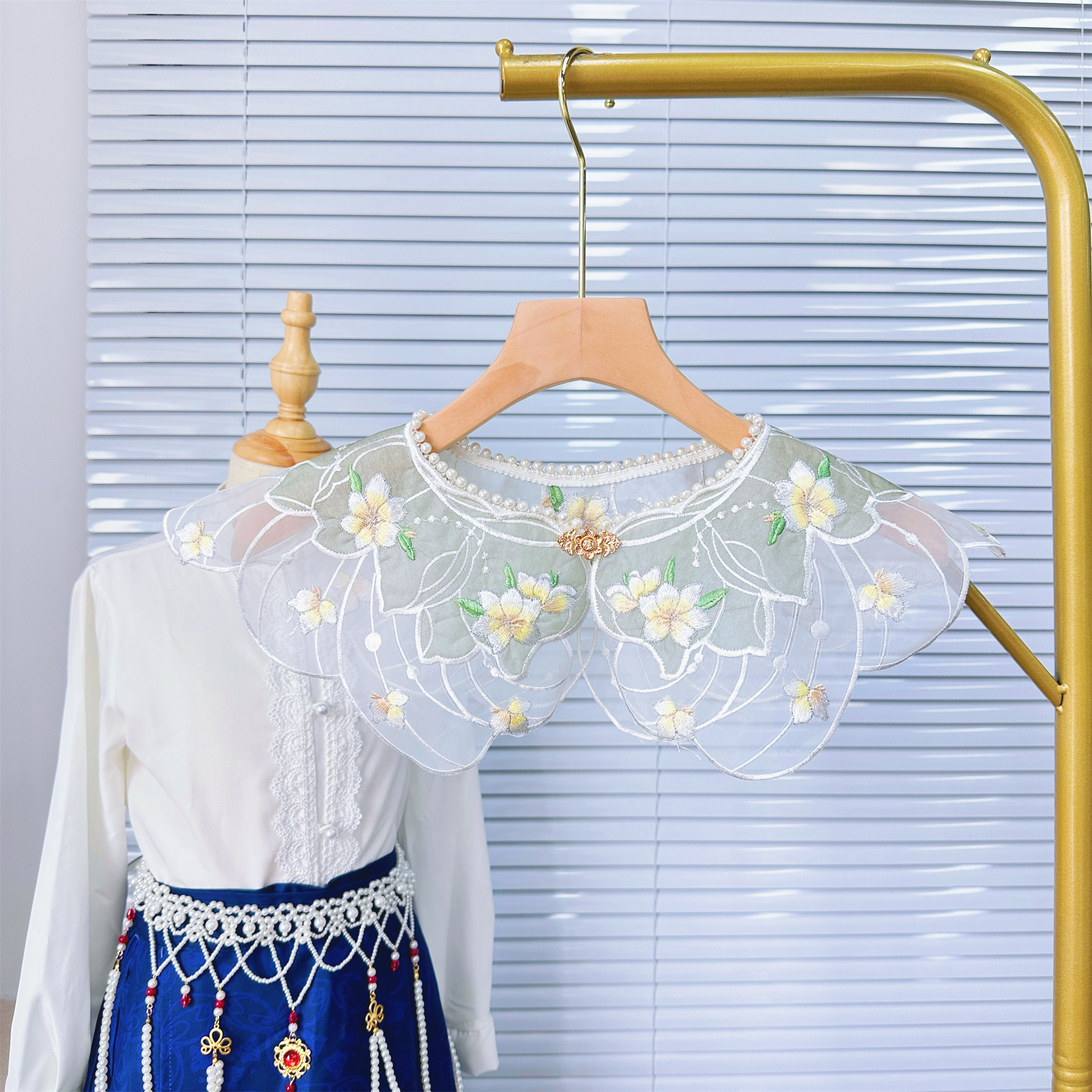 Oganza bordado padre-hijo Tang estilo nacional Han ropa de mujer cuello falso de la industria pesada perla hombro de nube con falda de caballo hombro de nube