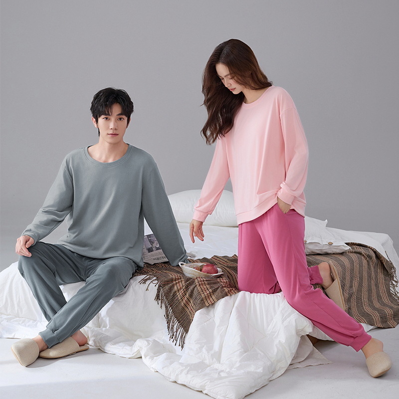 Pajamas de pareja otoño y invierno de ternudo catiónico de manga larga rayas oscuras de alta calidad caliente conjunto de ropa de hogar caliente