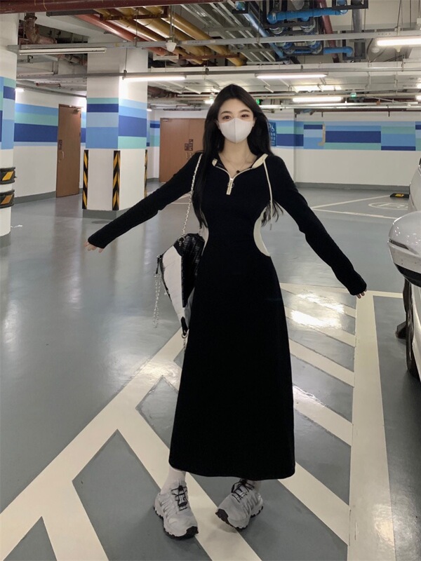 2025年大码撞色连帽长袖连衣裙女秋季黑色裙子设计感过膝别致长裙|undefined